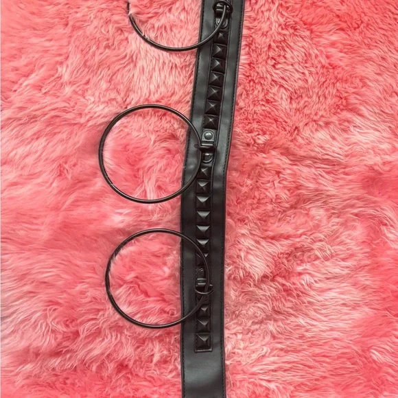 KILLSTAR Black Studded 3 Ring Belt S/M - Picture 4 of 4